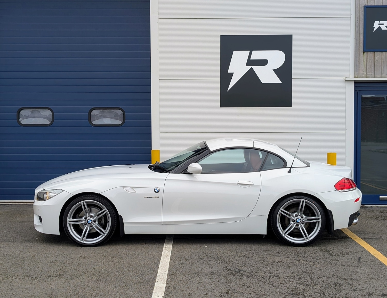 Used BMW Z4 2011 for sale - 77791539: Photo 10