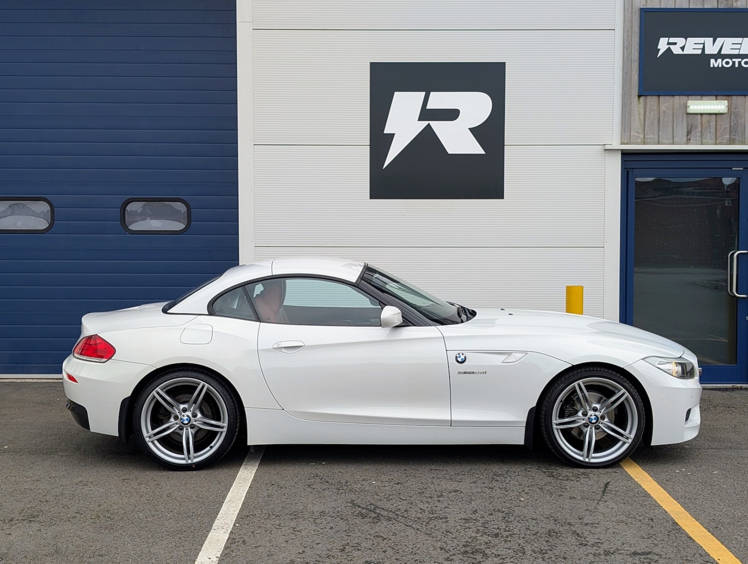 Used BMW Z4 2011 for sale - 77791539: Photo 11
