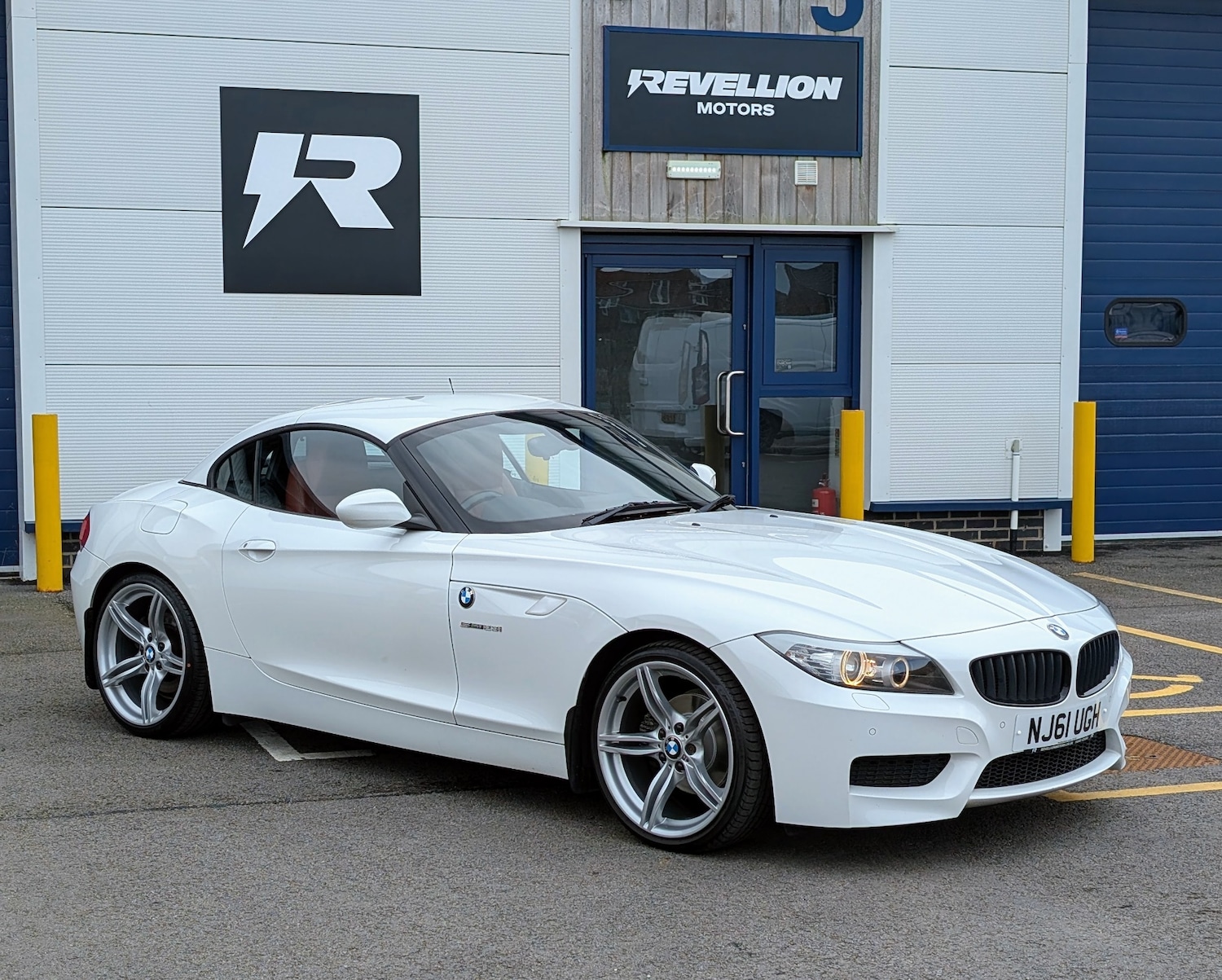 Used BMW Z4 2011 for sale - 77791539: Photo 2