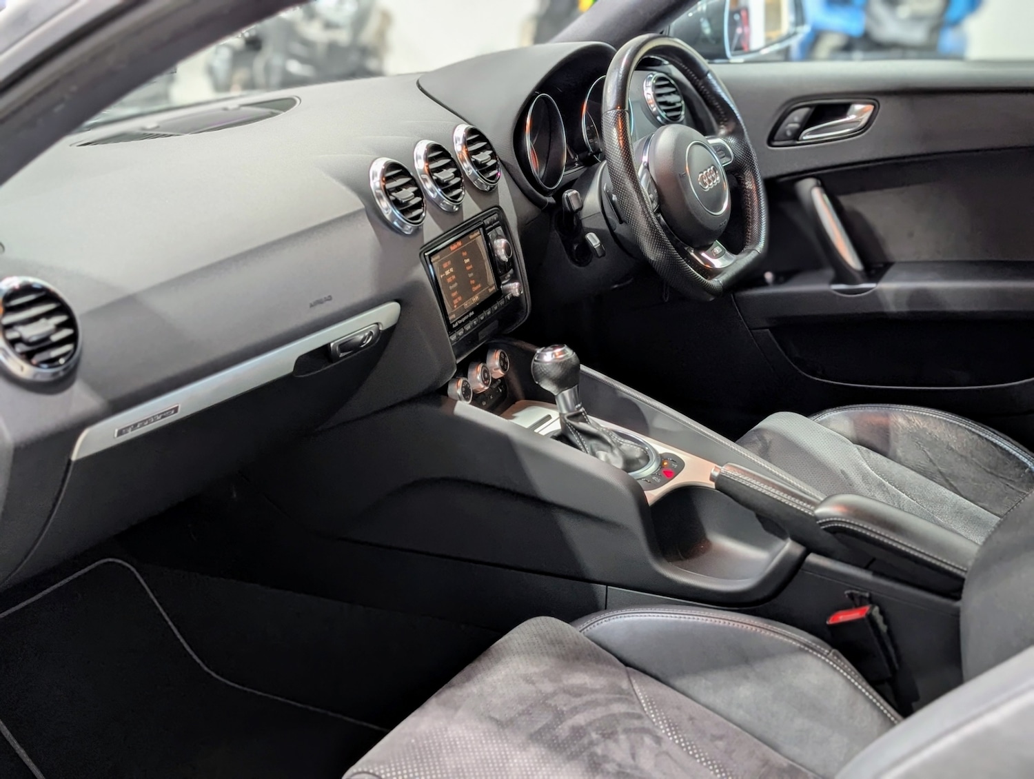 Used Audi TT 2011 for sale - 76445381: Photo 10