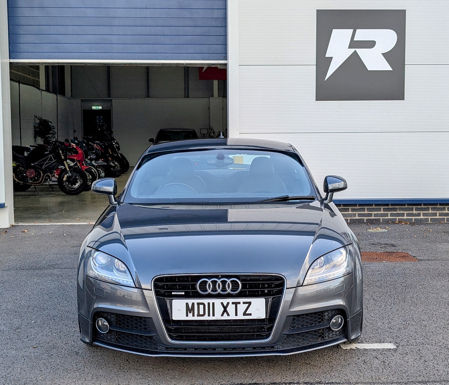 Used Audi TT 2011 for sale - 76445381: Photo 3