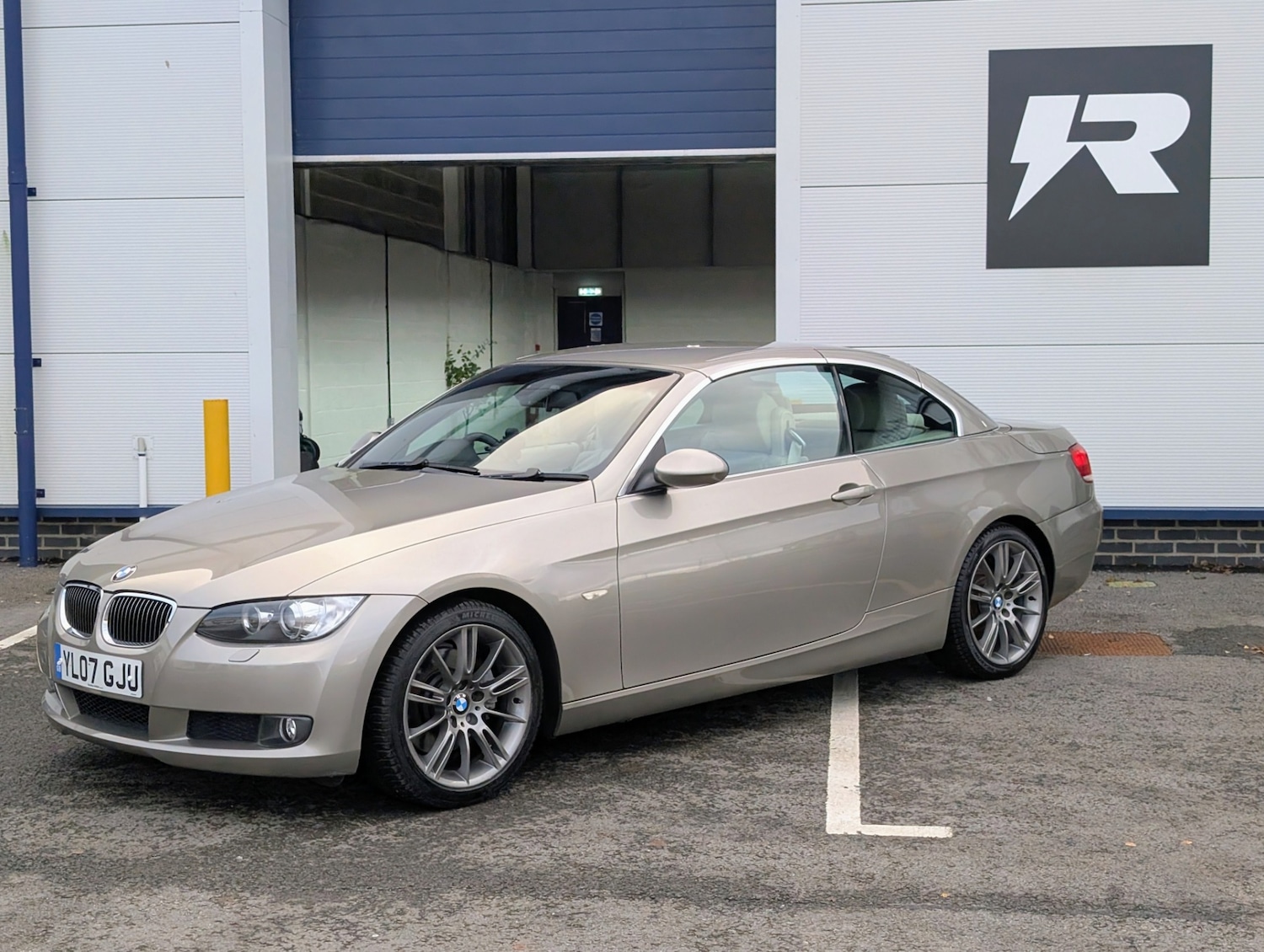 Used BMW 3 Series 2007 for sale - 76932188: Photo 2