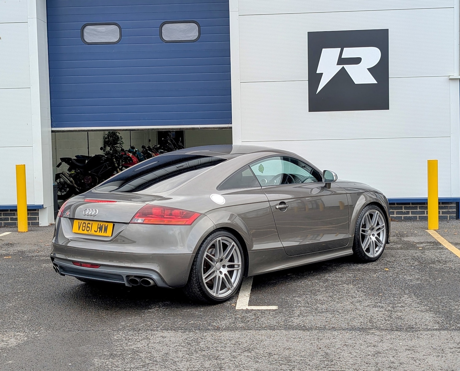 Used Audi TT 2011 for sale - 76444556: Photo 6