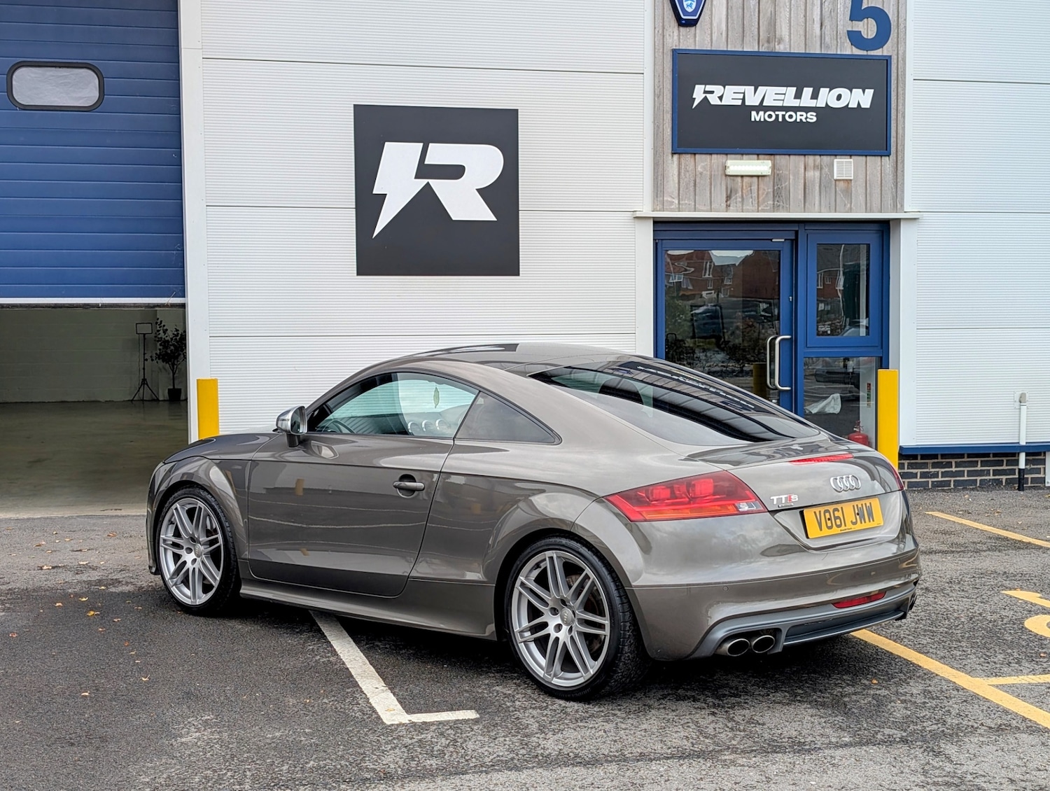 Used Audi TT 2011 for sale - 76444556: Photo 7