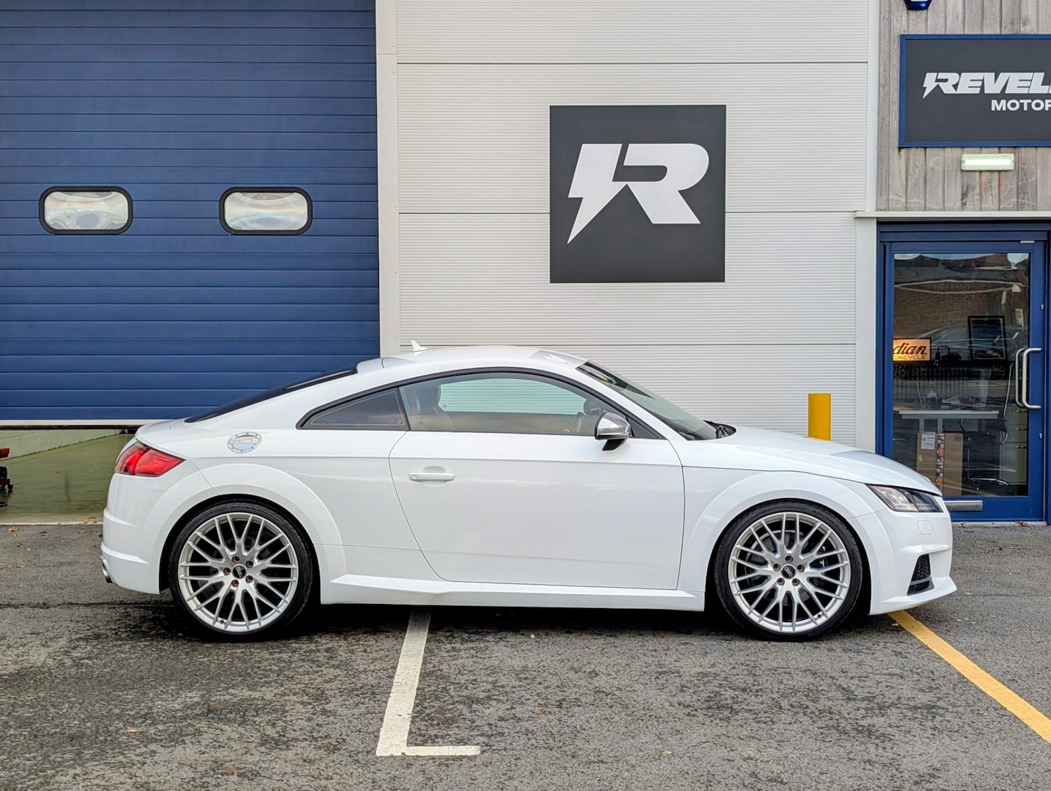 Used Audi TT 2016 for sale - 76918229: Photo 4
