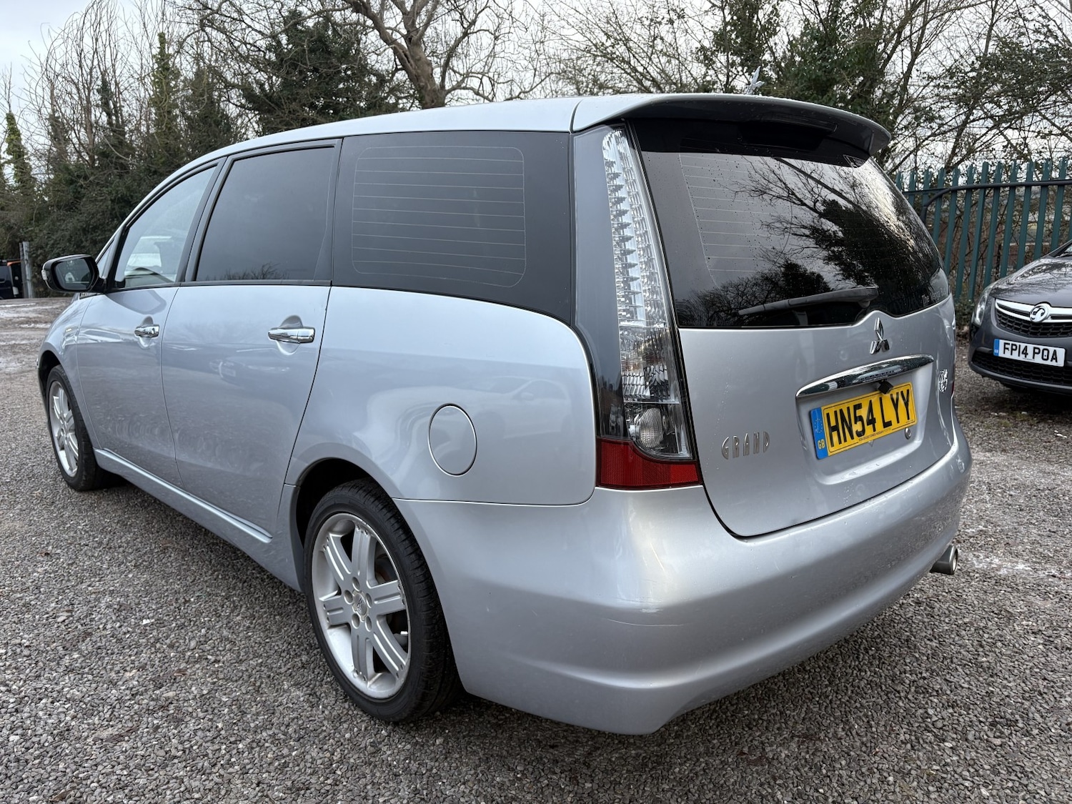 Used Mitsubishi Grandis 2004 for sale - 77118589: Photo 5