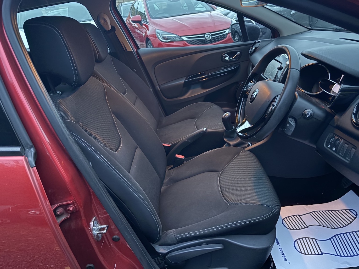 Used Renault Clio 2014 for sale - 76421870: Photo 10