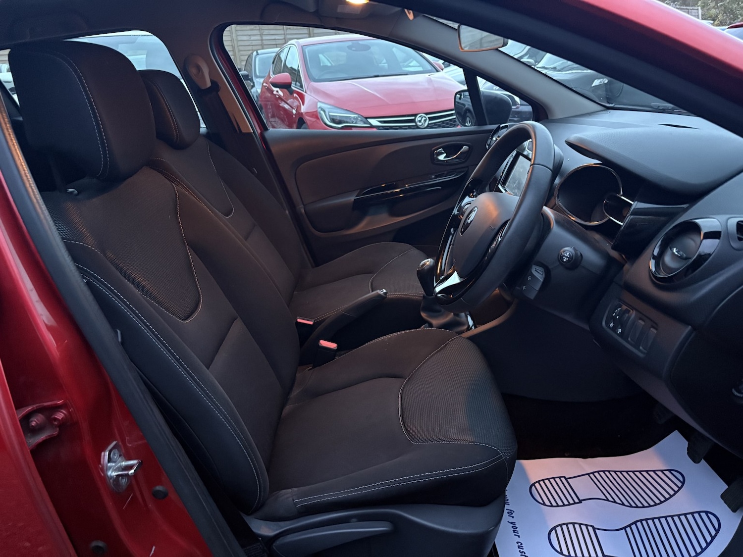 Used Renault Clio 2014 for sale - 76421870: Photo 11