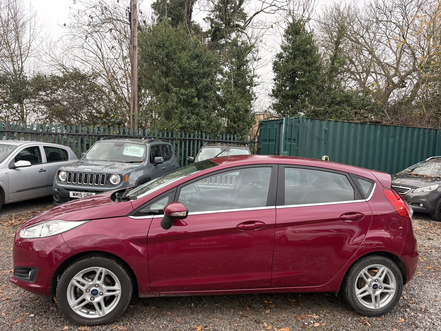 Used Ford Fiesta 2013 for sale - 76918442: Photo 4