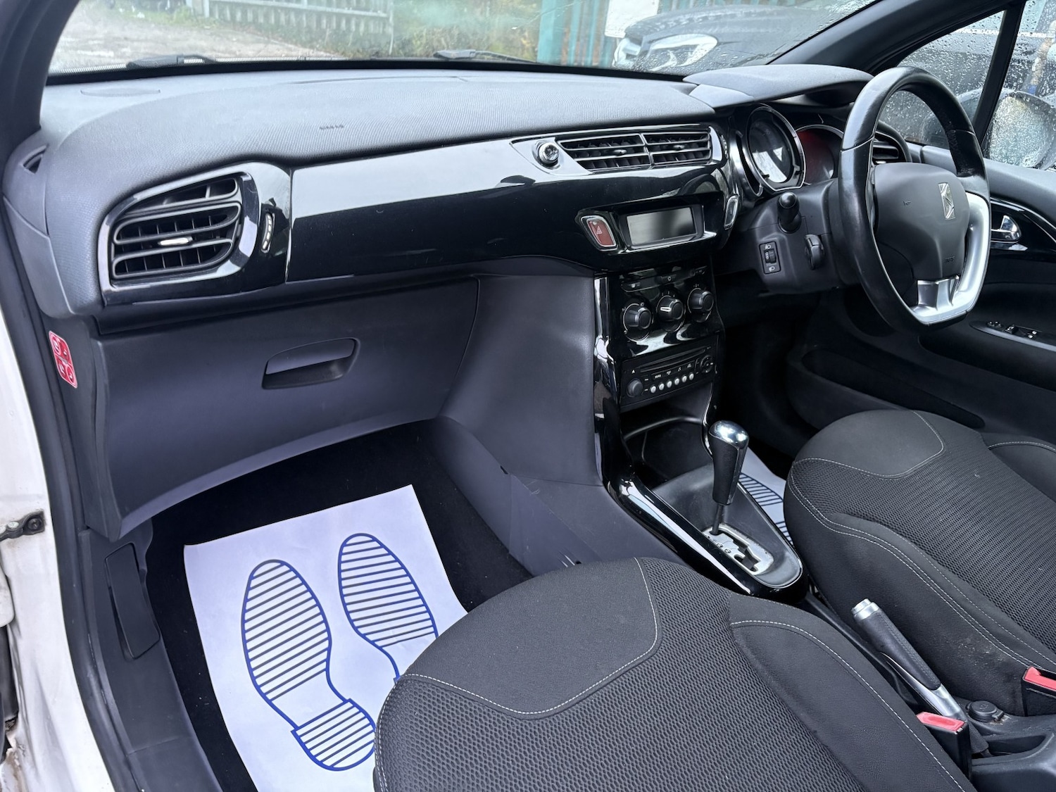 Used Citroen DS3 2011 for sale - 76748232: Photo 14