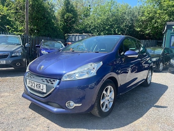 Used Peugeot 208 2013 for sale - 75975507: Photo