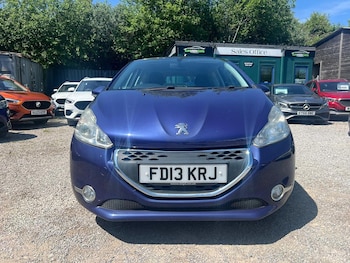 Used Peugeot 208 2013 for sale - 75975507: Photo