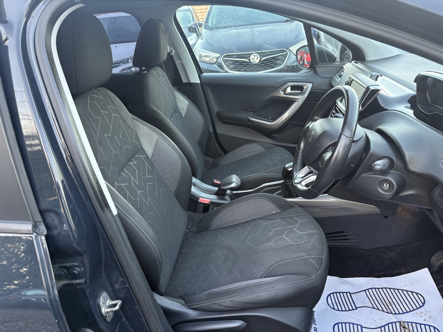 Used Peugeot 2008 2017 for sale - 76662696: Photo 10