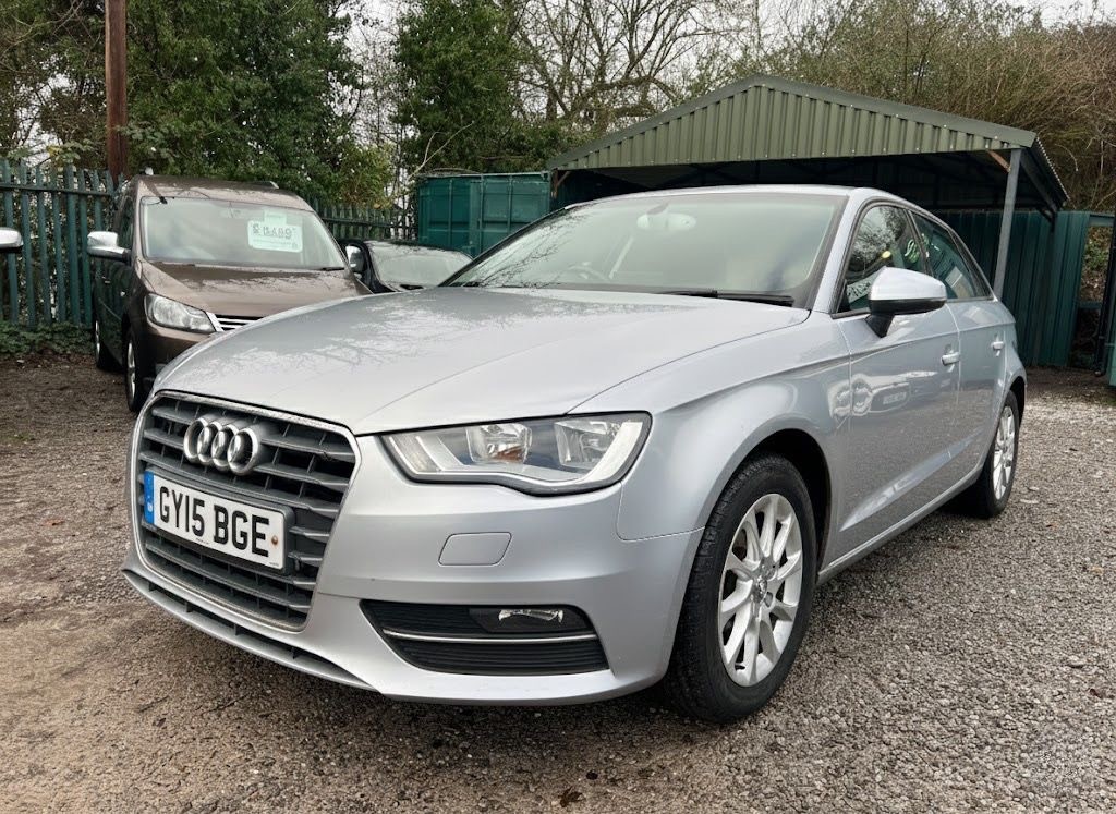 Used Audi A3 2015 for sale - 77258589: Photo 2