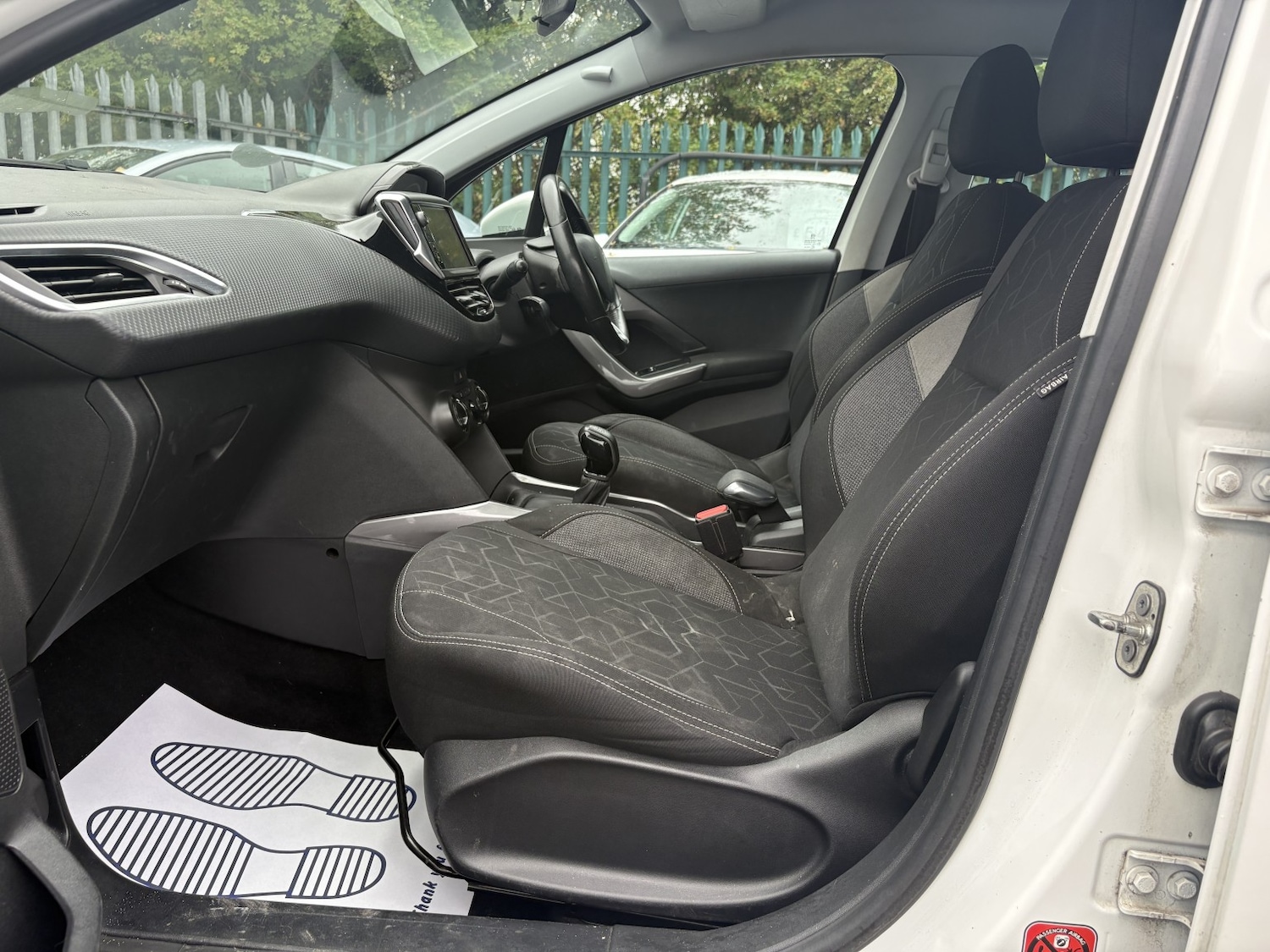 Used Peugeot 2008 2016 for sale - 76170448: Photo 13