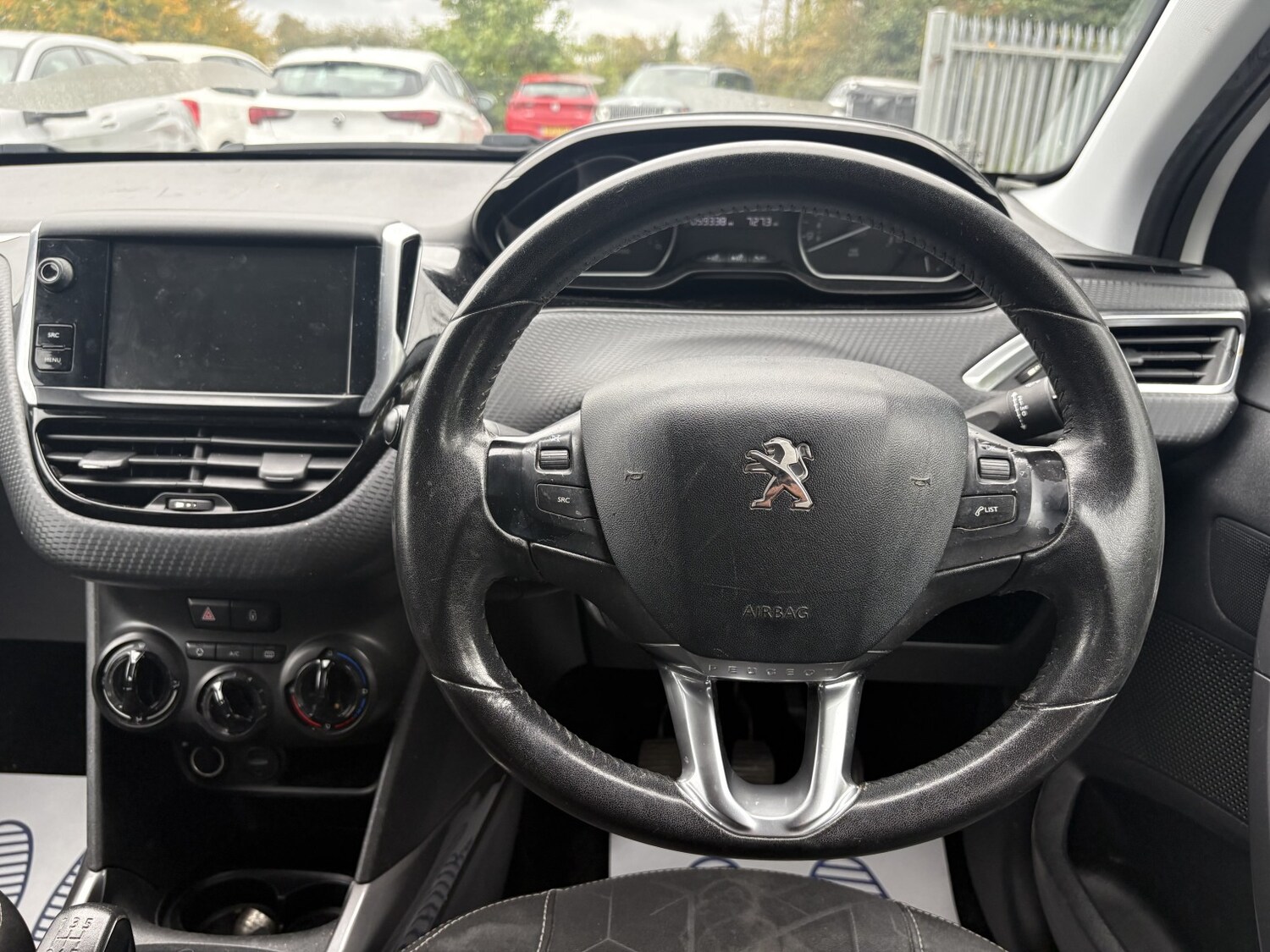 Used Peugeot 2008 2016 for sale - 76170448: Photo 14