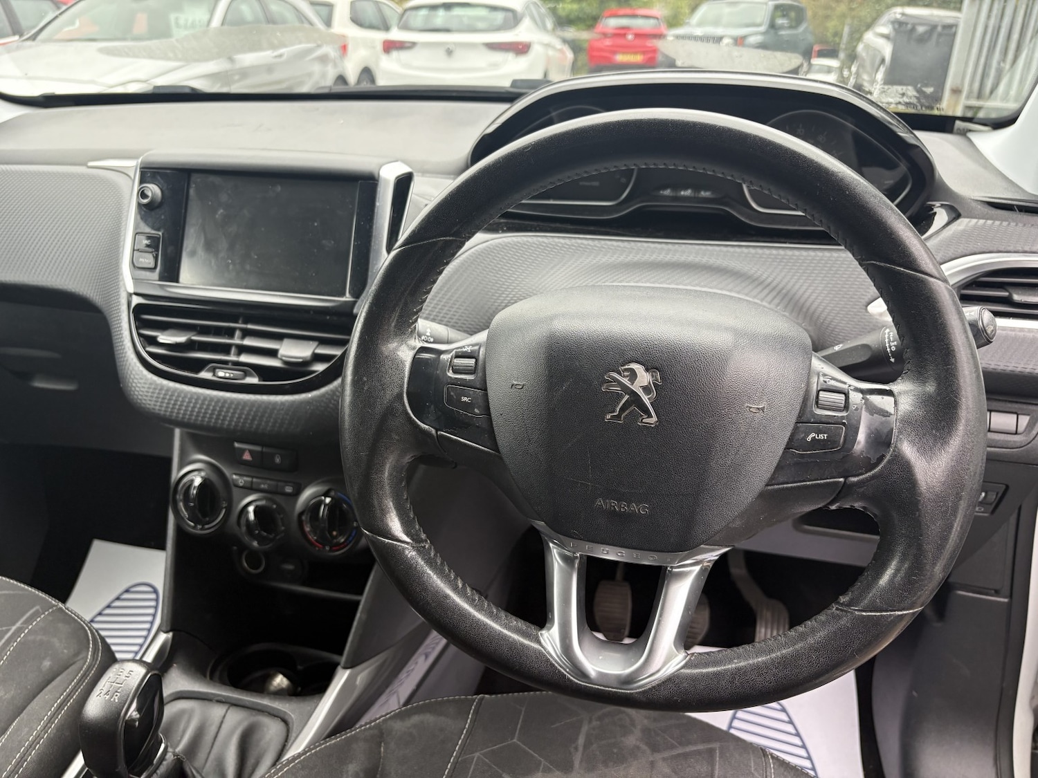 Used Peugeot 2008 2016 for sale - 76170448: Photo 17