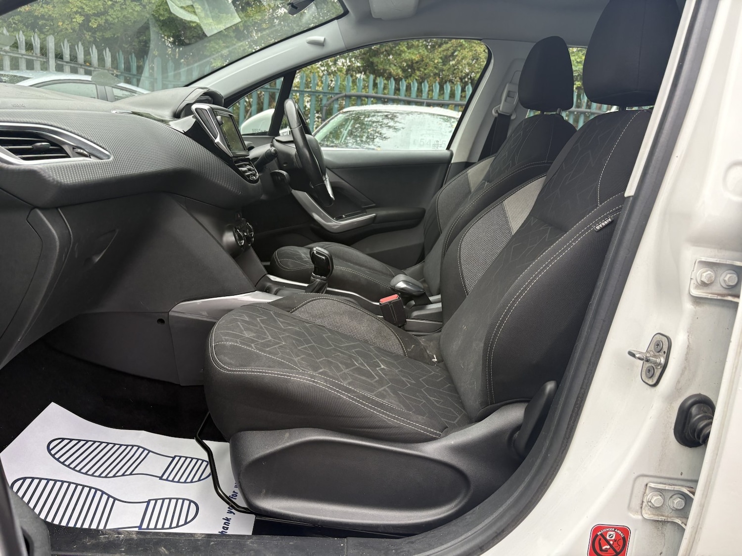Used Peugeot 2008 2016 for sale - 76170448: Photo 8
