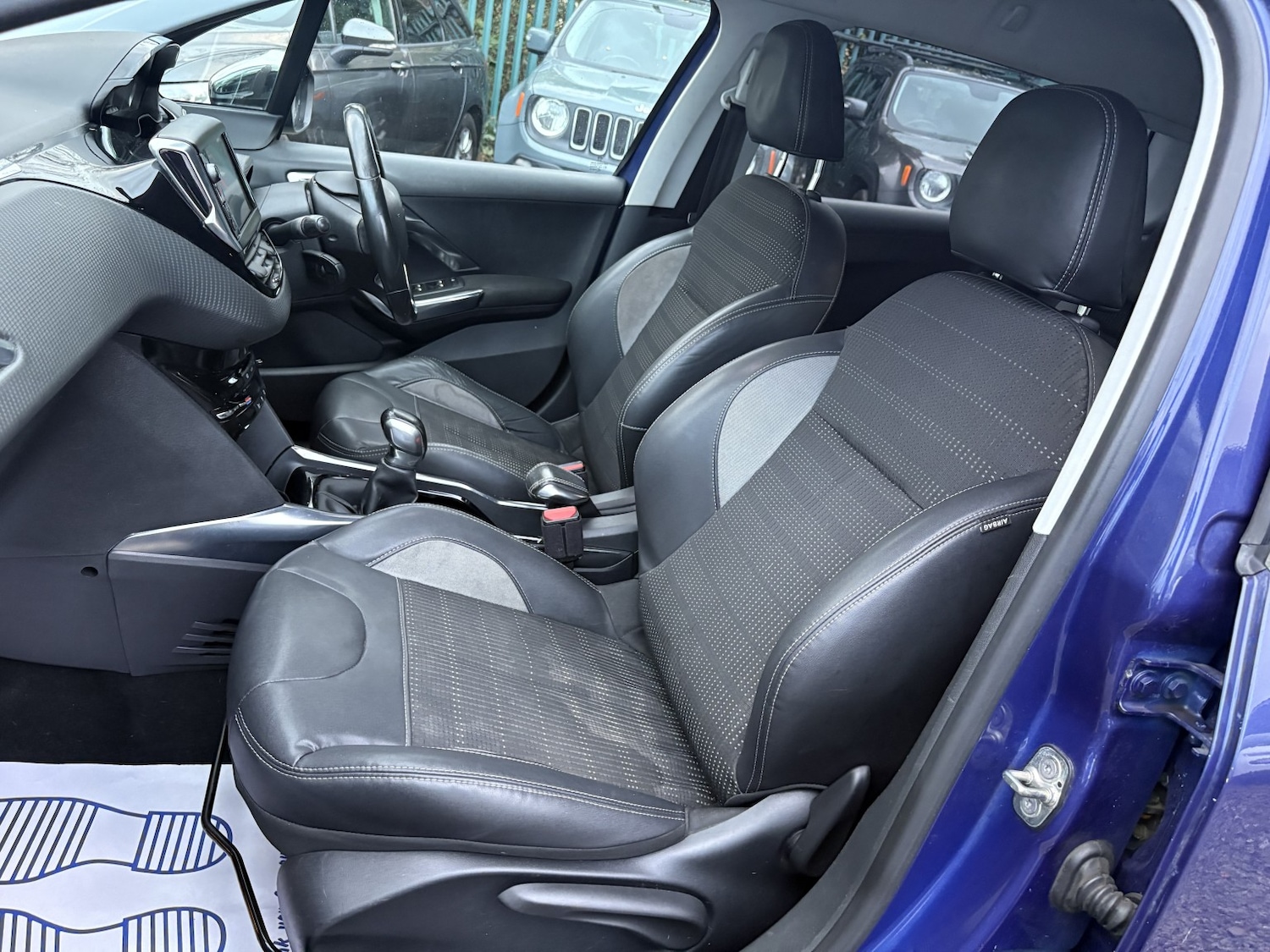 Used Peugeot 2008 2014 for sale - 76687195: Photo 17