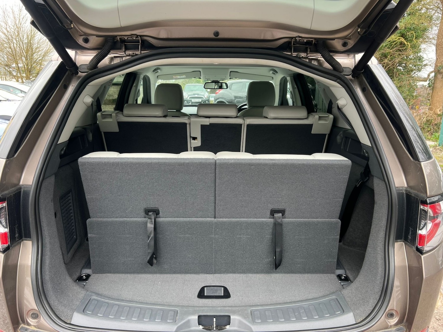 Used Land Rover Discovery Sport 2016 for sale - 77906670: Photo 21