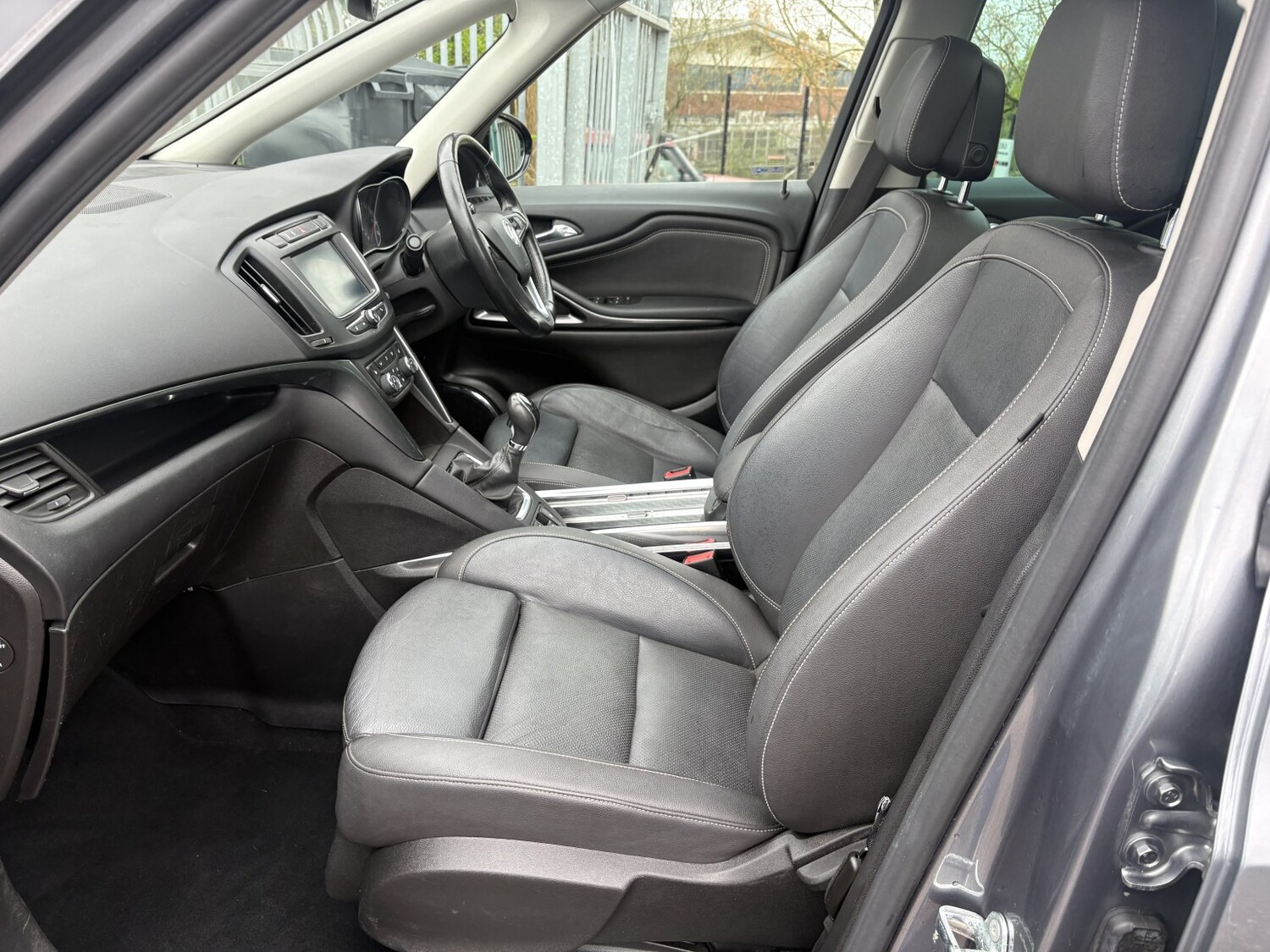 Used Vauxhall Zafira 2017 for sale - 78131602: Photo 27