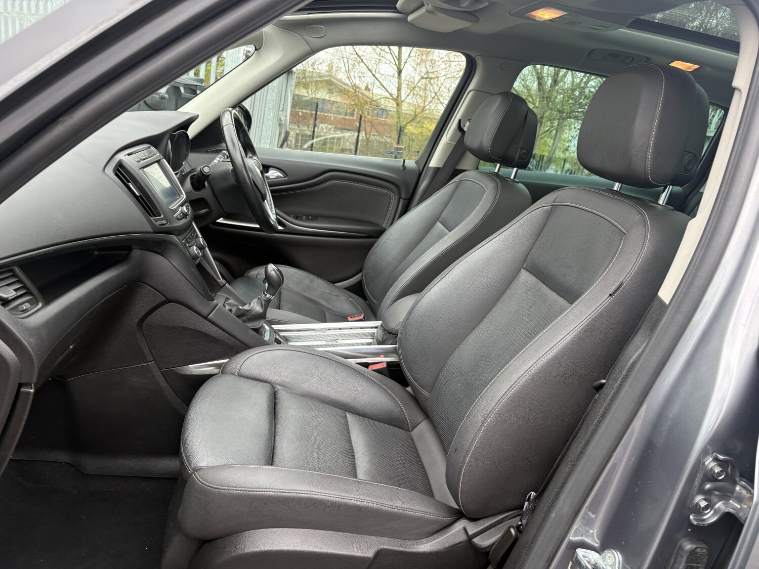 Used Vauxhall Zafira 2017 for sale - 78131602: Photo 28