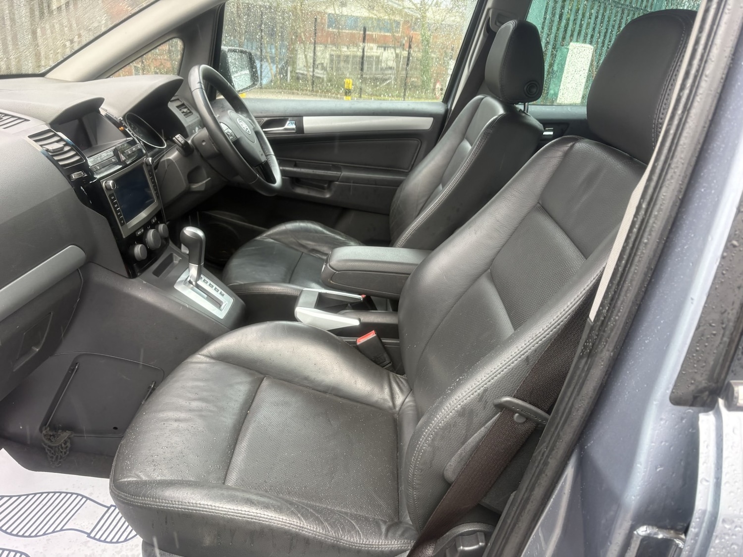 Used Vauxhall Zafira 2010 for sale - 77555042: Photo 18