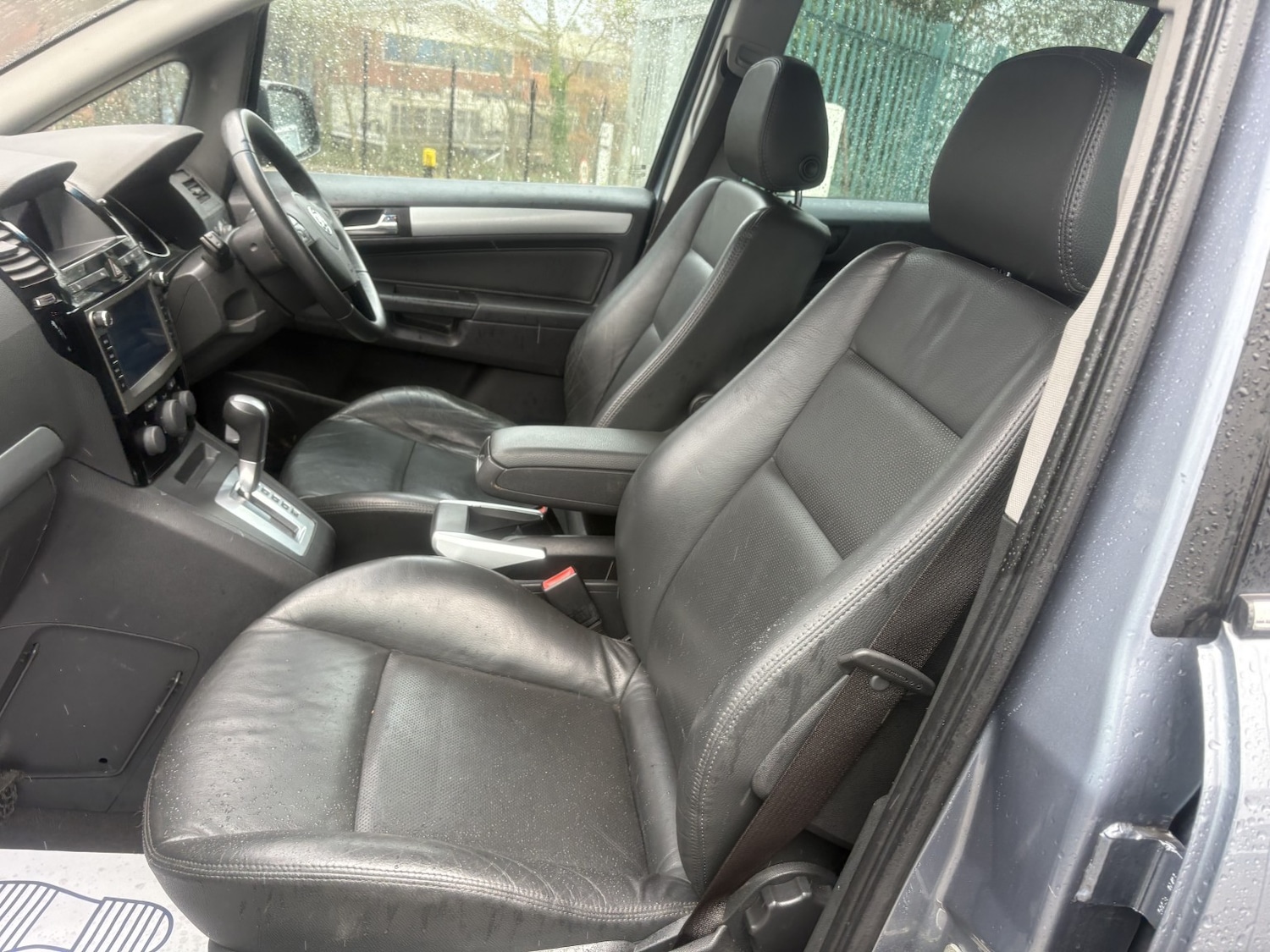 Used Vauxhall Zafira 2010 for sale - 77555042: Photo 19