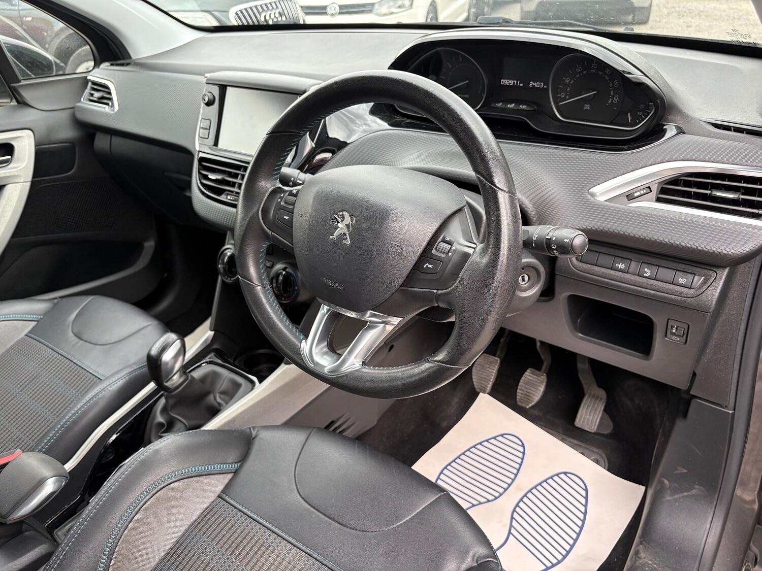 Used Peugeot 2008 2015 for sale - 76897036: Photo 10