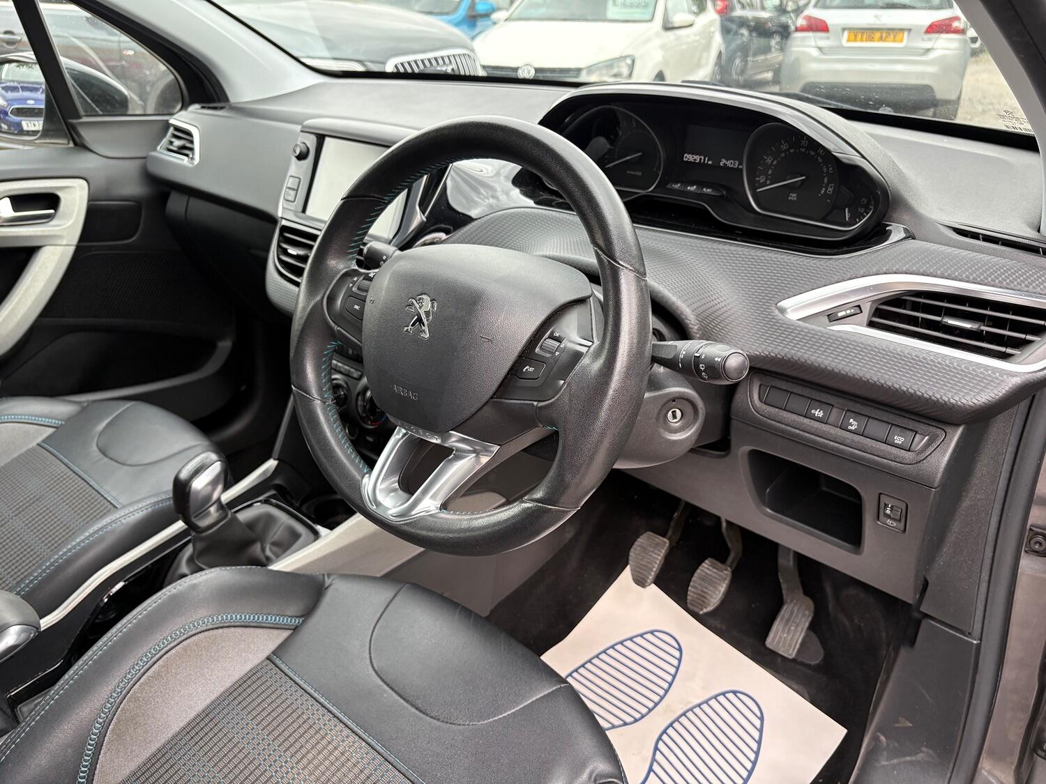 Used Peugeot 2008 2015 for sale - 76897036: Photo 11