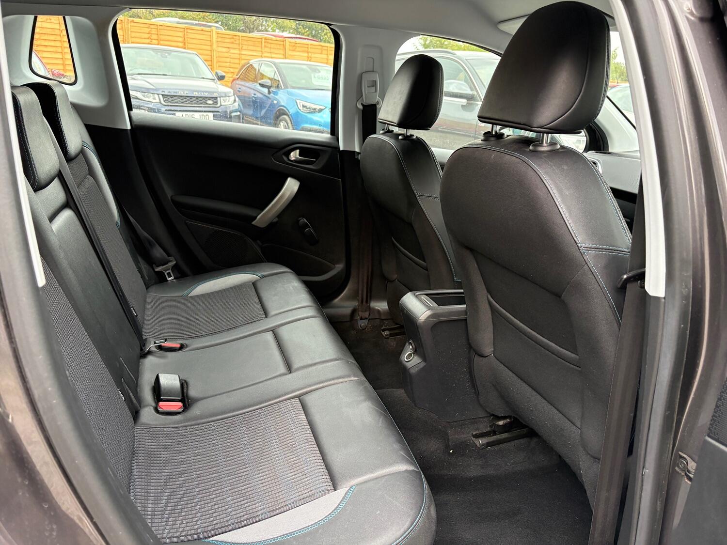 Used Peugeot 2008 2015 for sale - 76897036: Photo 14