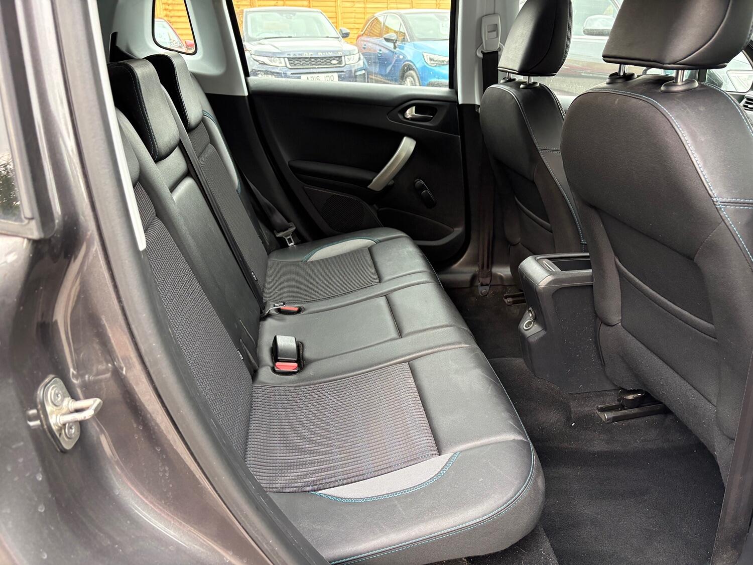 Used Peugeot 2008 2015 for sale - 76897036: Photo 15