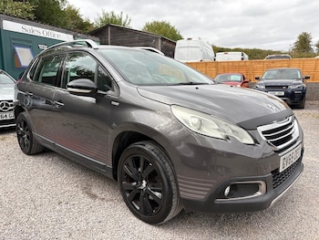 Used Peugeot 2008 2015 for sale - 76897036: Photo
