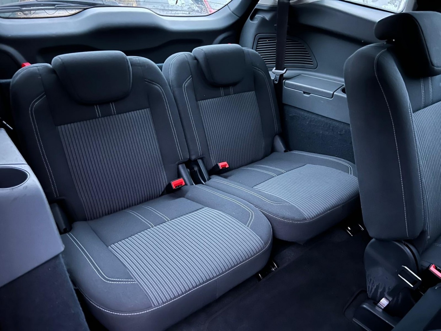 Used Ford Grand C-Max 2011 for sale - 76476945: Photo 16