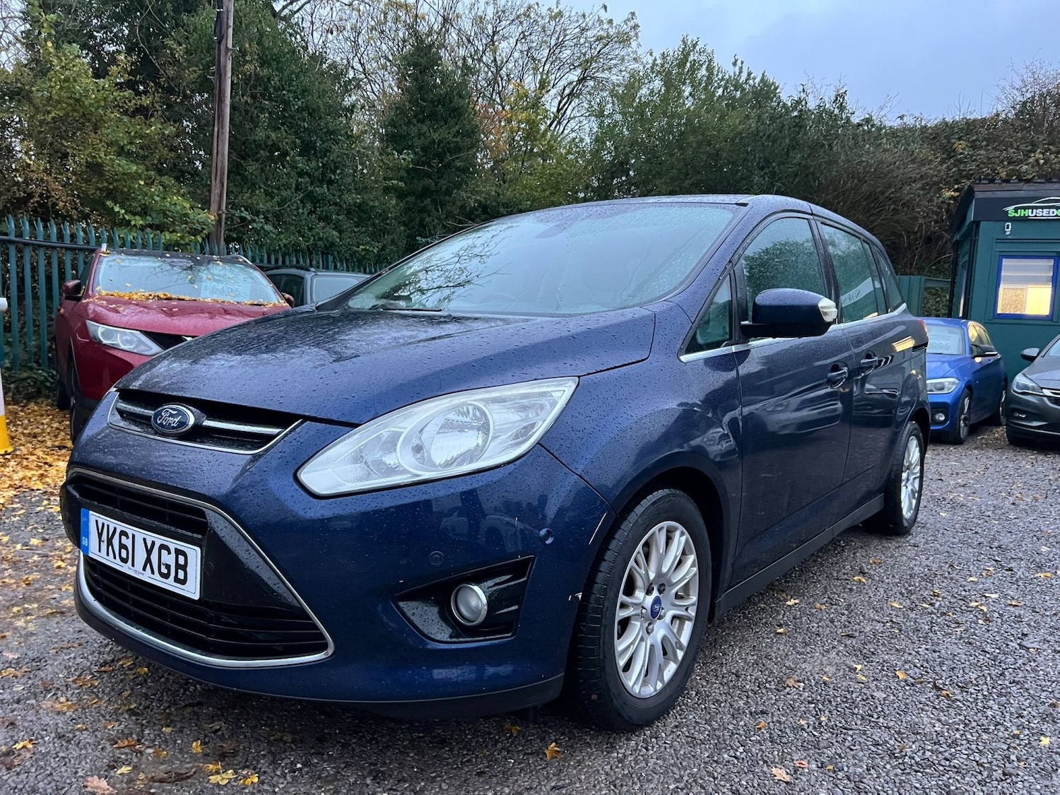 Used Ford Grand C-Max 2011 for sale - 76476945: Photo 2