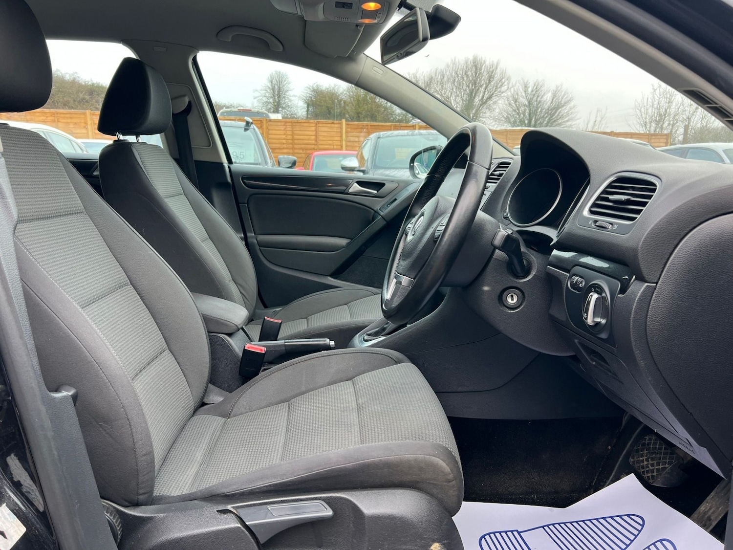 Used Volkswagen Golf 2011 for sale - 77258582: Photo 11