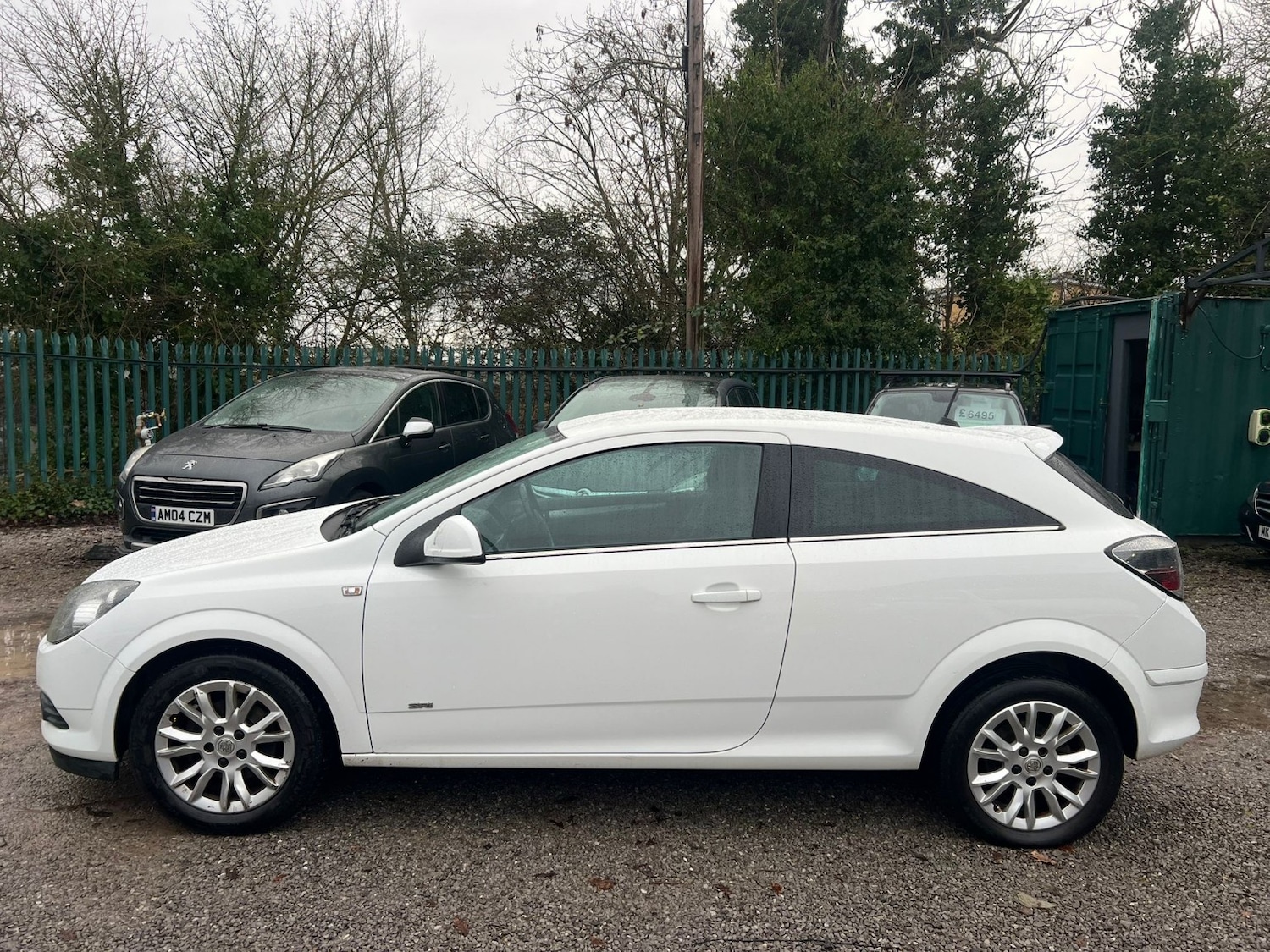 Used Vauxhall Astra 2010 for sale - 77195463: Photo 2