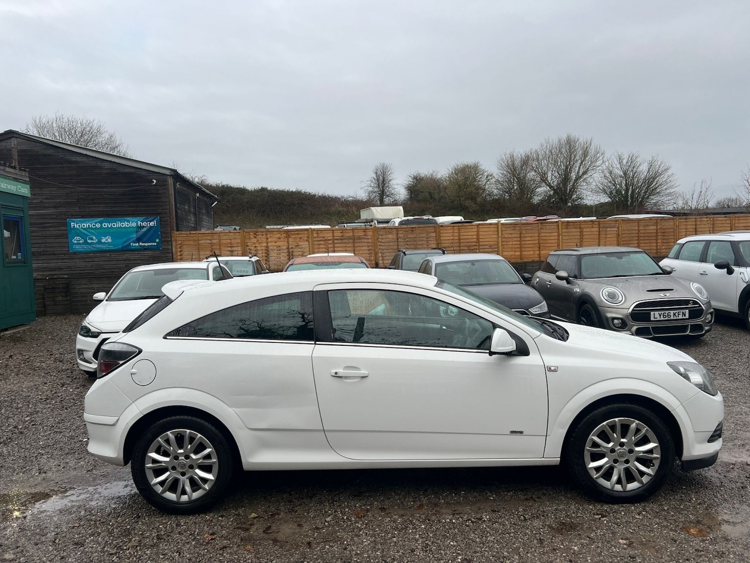 Used Vauxhall Astra 2010 for sale - 77195463: Photo 3