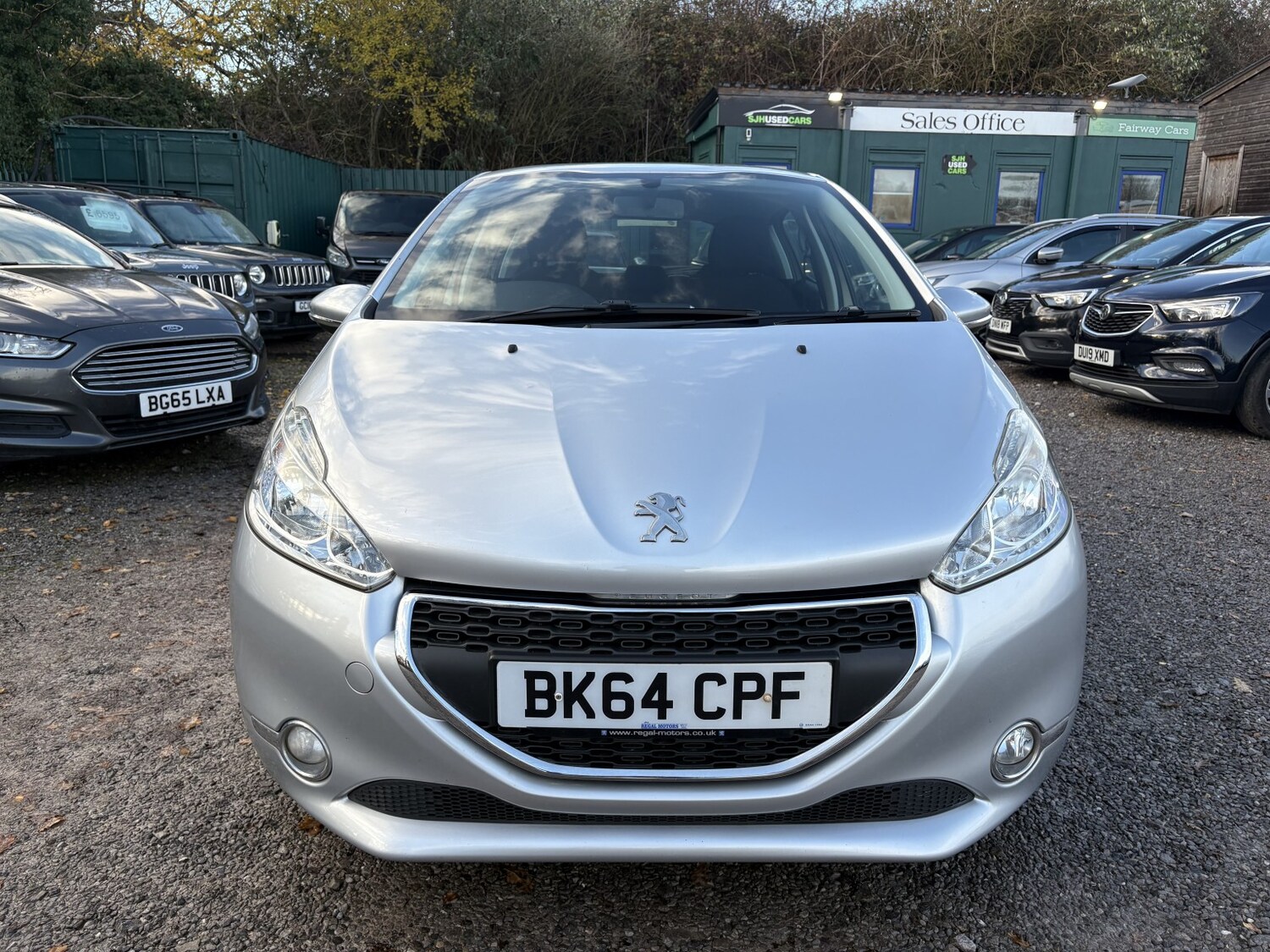 Used Peugeot 208 2014 for sale - 76845011: Photo 2