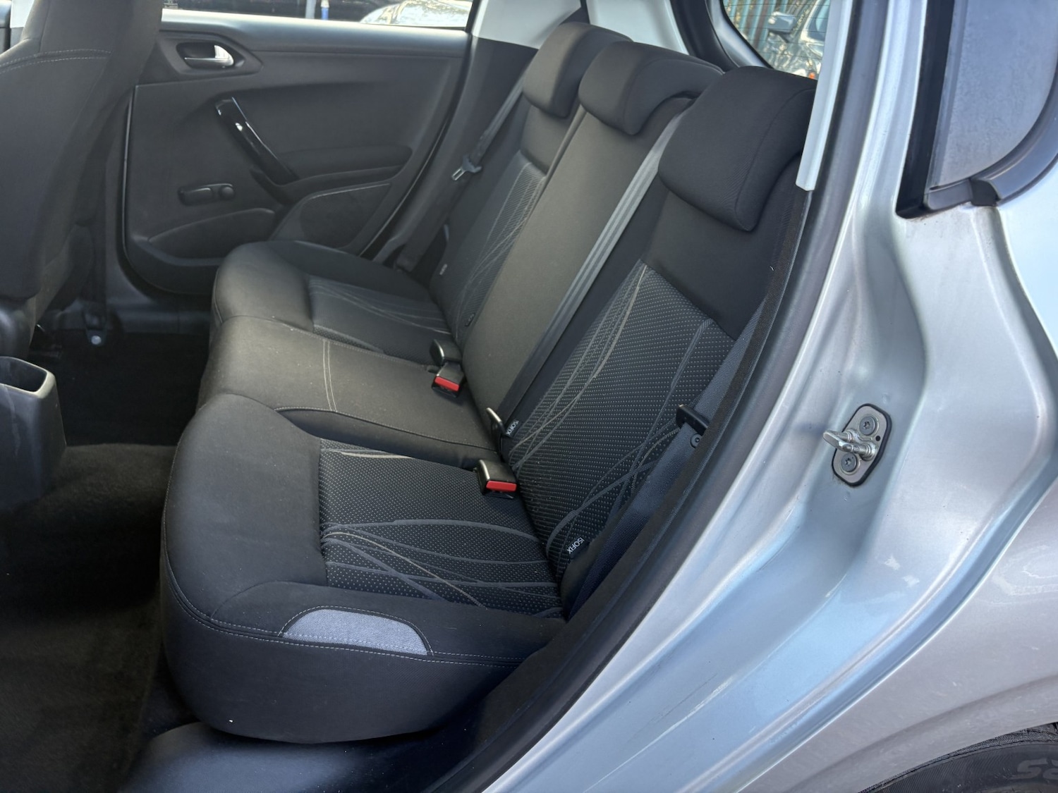 Used Peugeot 208 2014 for sale - 76845011: Photo 9