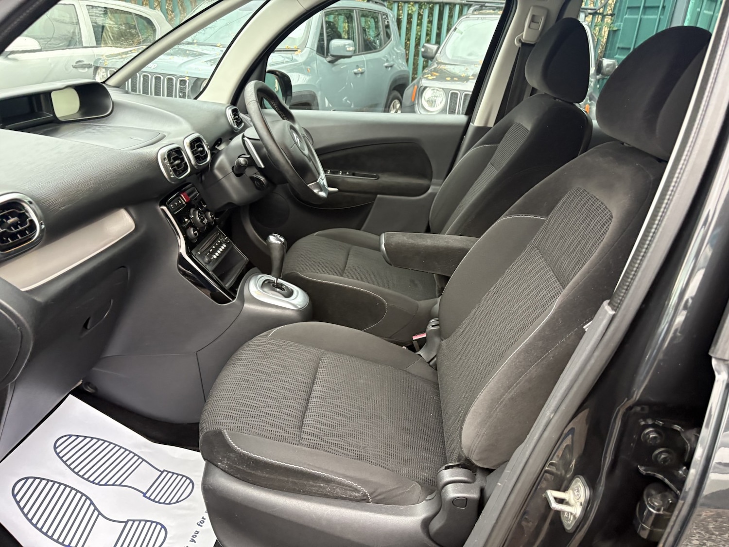 Used Citroen C3 Picasso 2012 for sale - 76918423: Photo 16