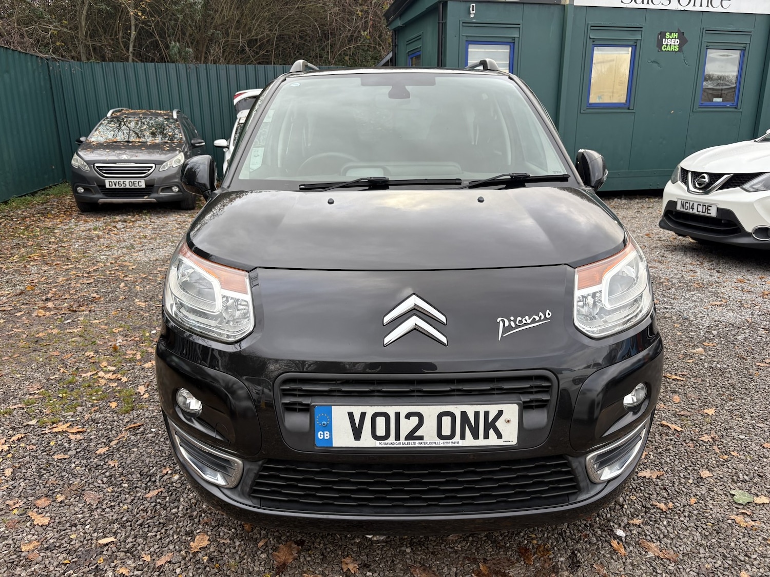 Used Citroen C3 Picasso 2012 for sale - 76918423: Photo 2