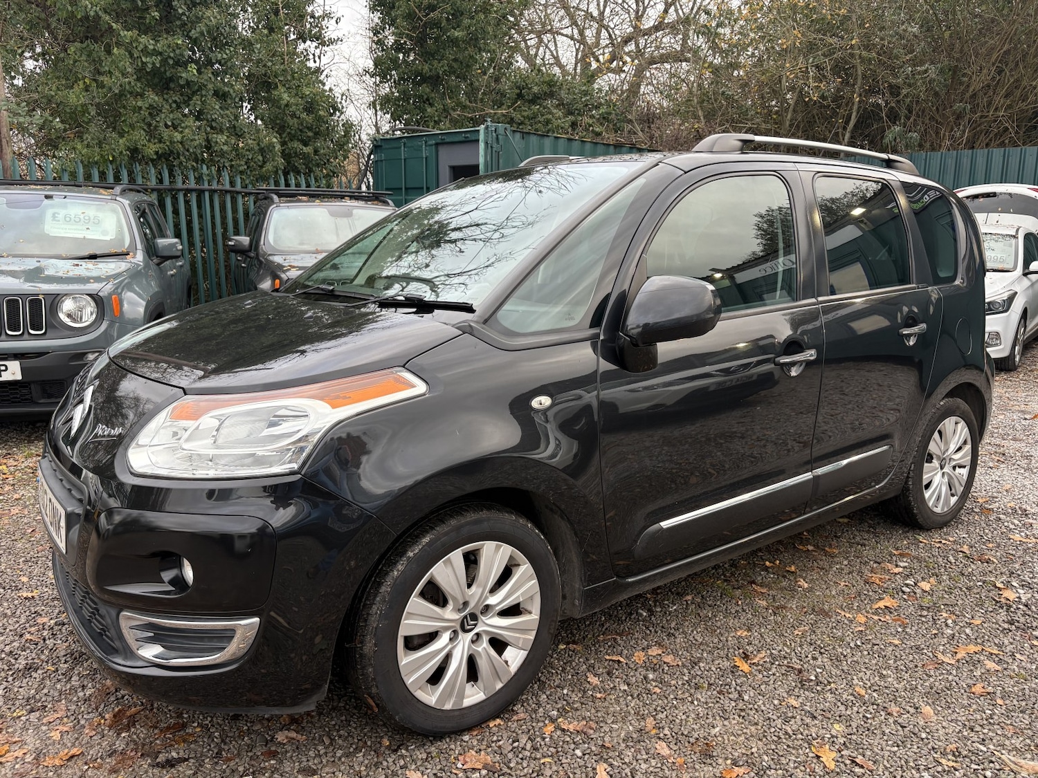 Used Citroen C3 Picasso 2012 for sale - 76918423: Photo 3