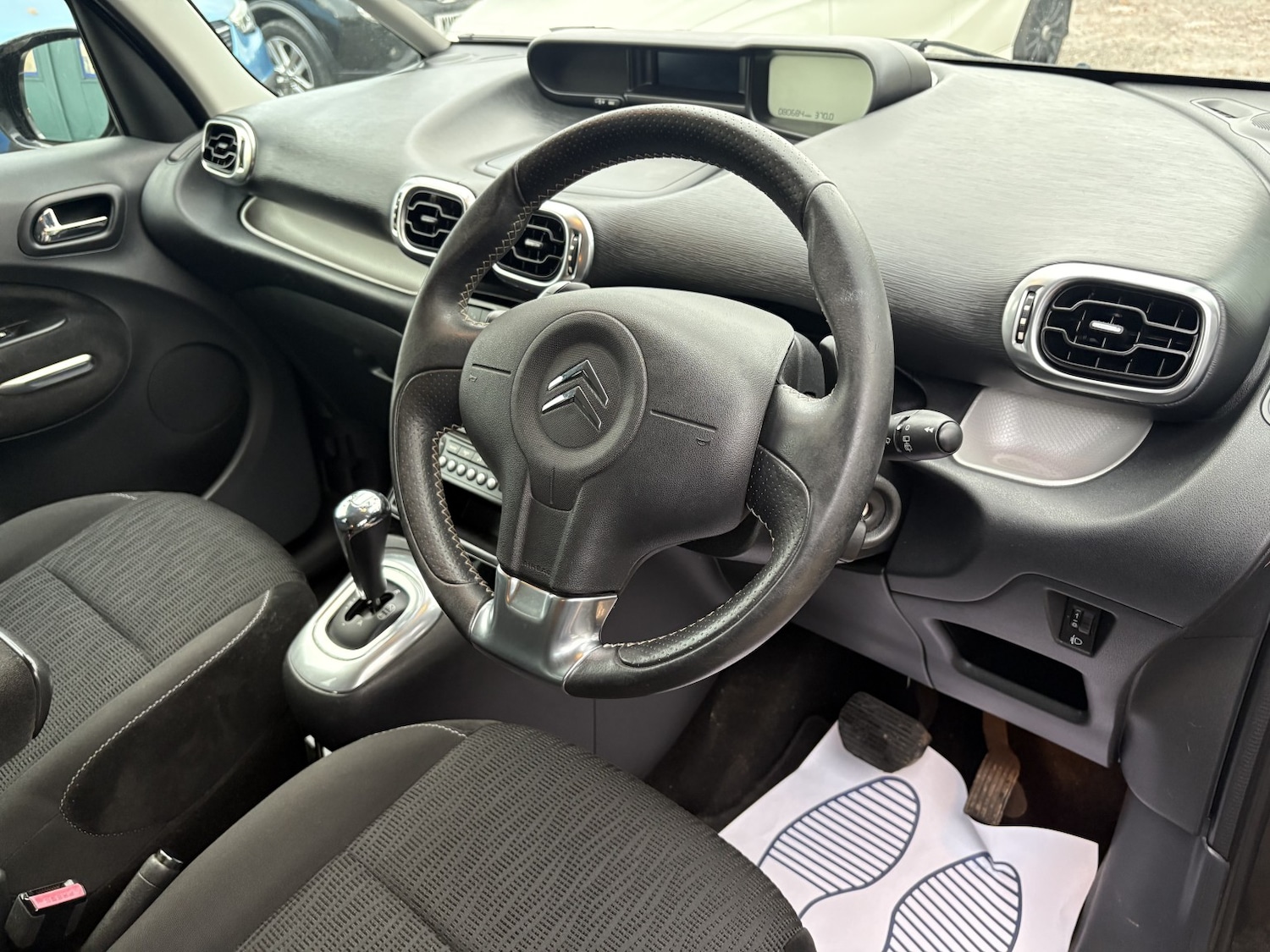 Used Citroen C3 Picasso 2012 for sale - 76918423: Photo 9