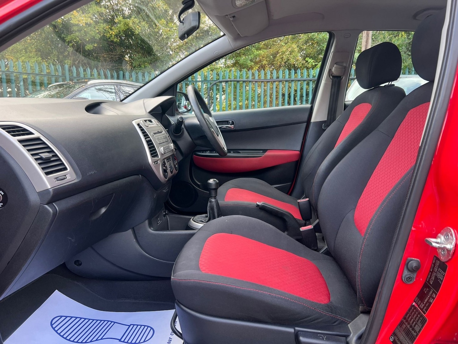 Used Hyundai i20 2010 for sale - 76358124: Photo 17