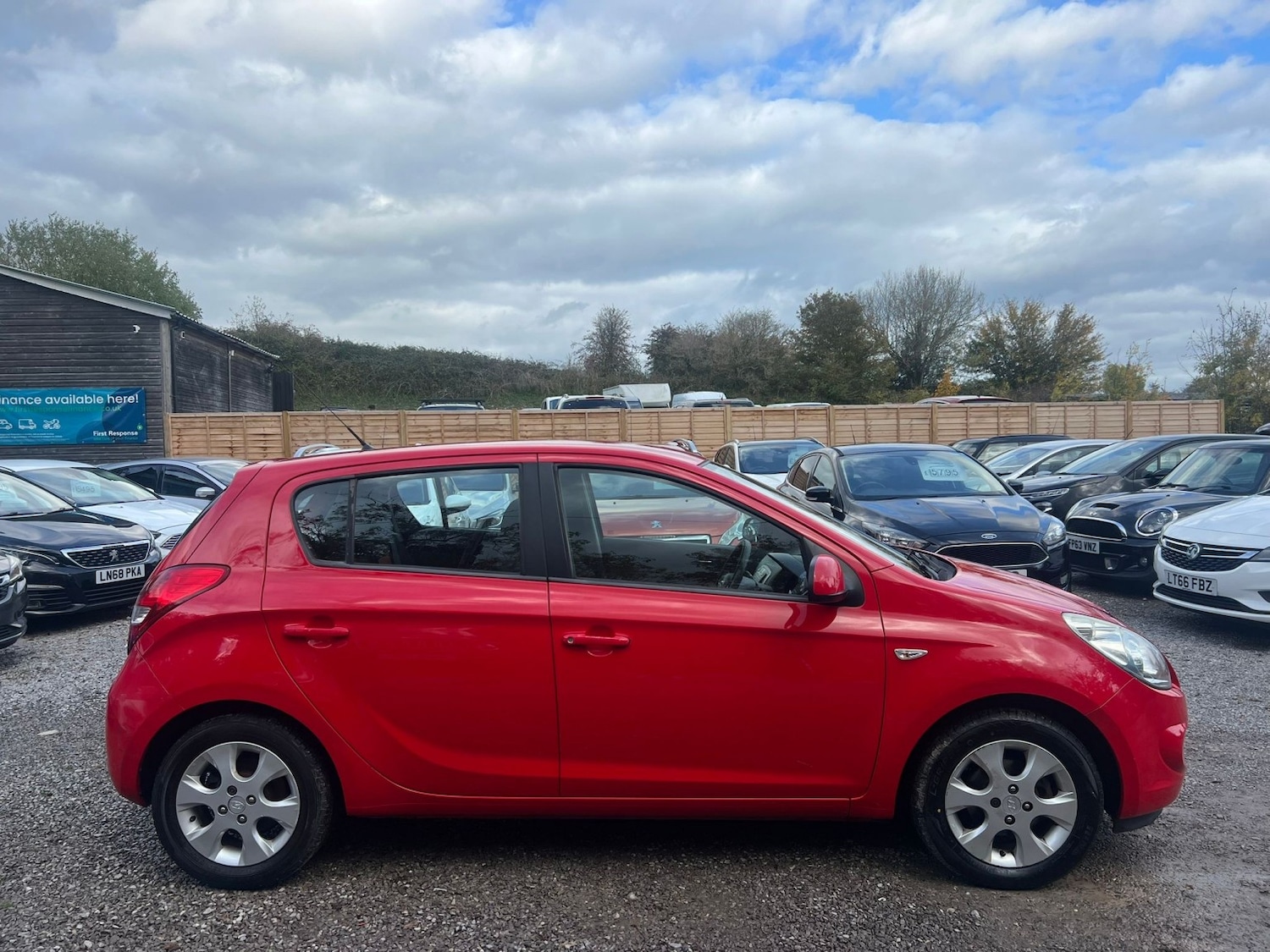 Used Hyundai i20 2010 for sale - 76358124: Photo 9