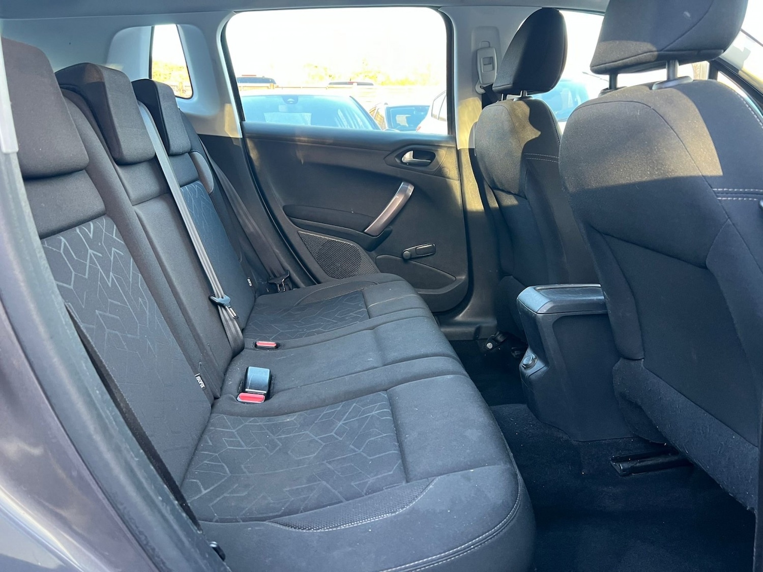 Used Peugeot 2008 2015 for sale - 76625384: Photo 11