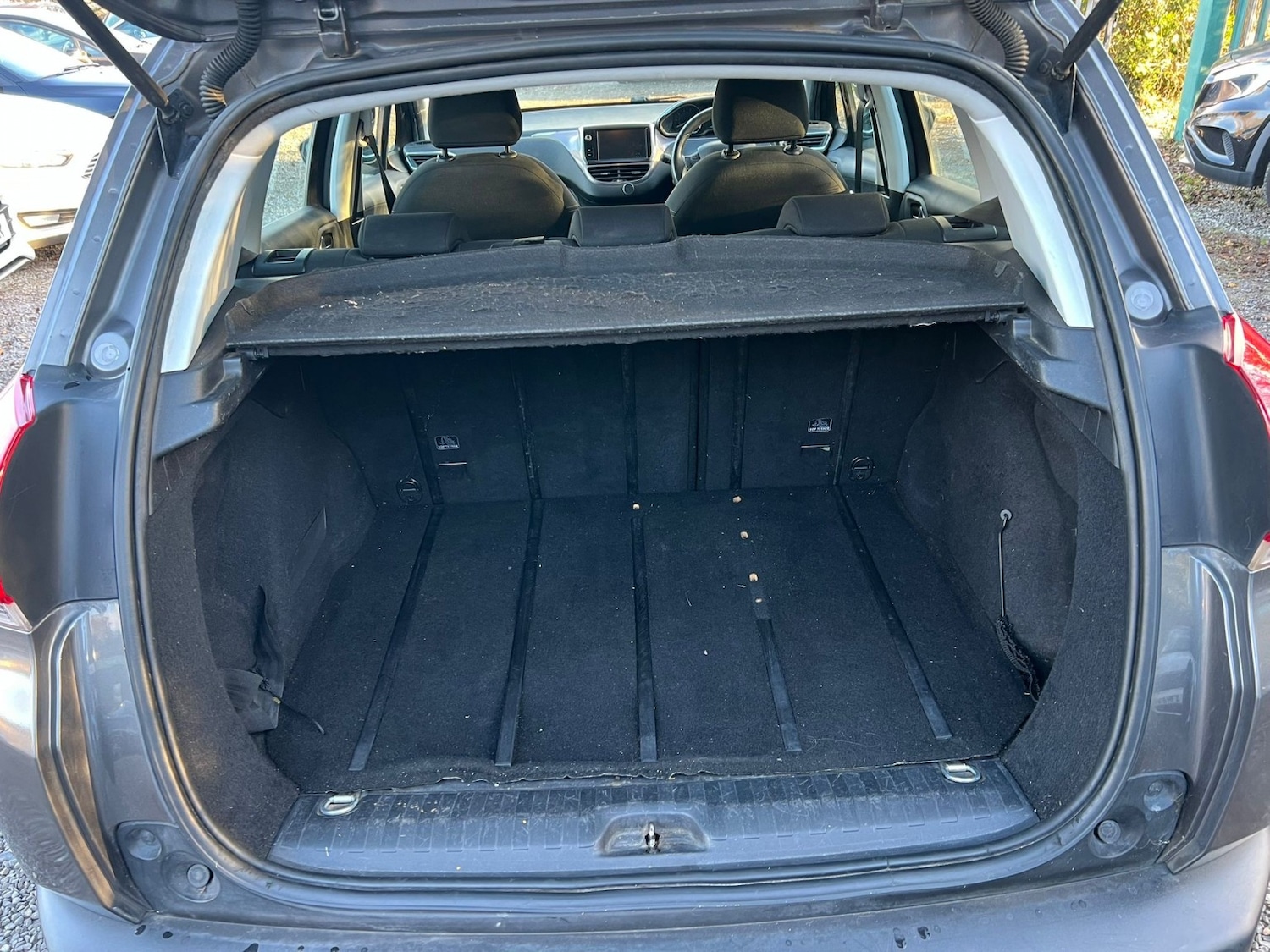 Used Peugeot 2008 2015 for sale - 76625384: Photo 14