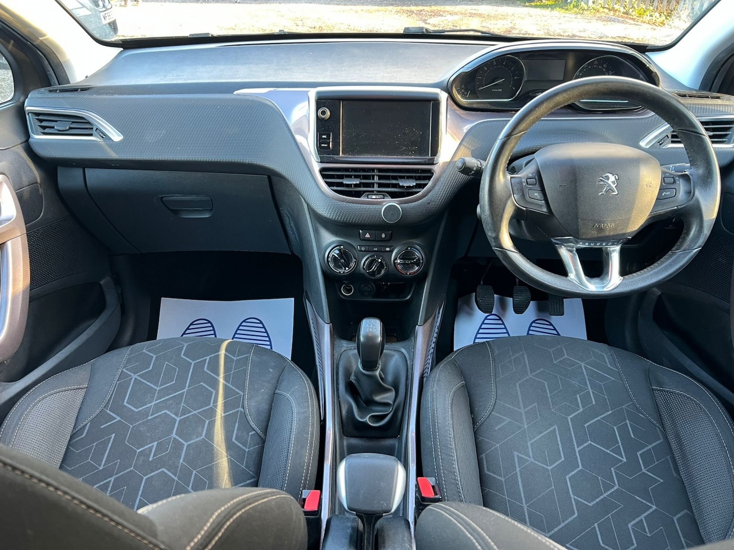 Used Peugeot 2008 2015 for sale - 76625384: Photo 15