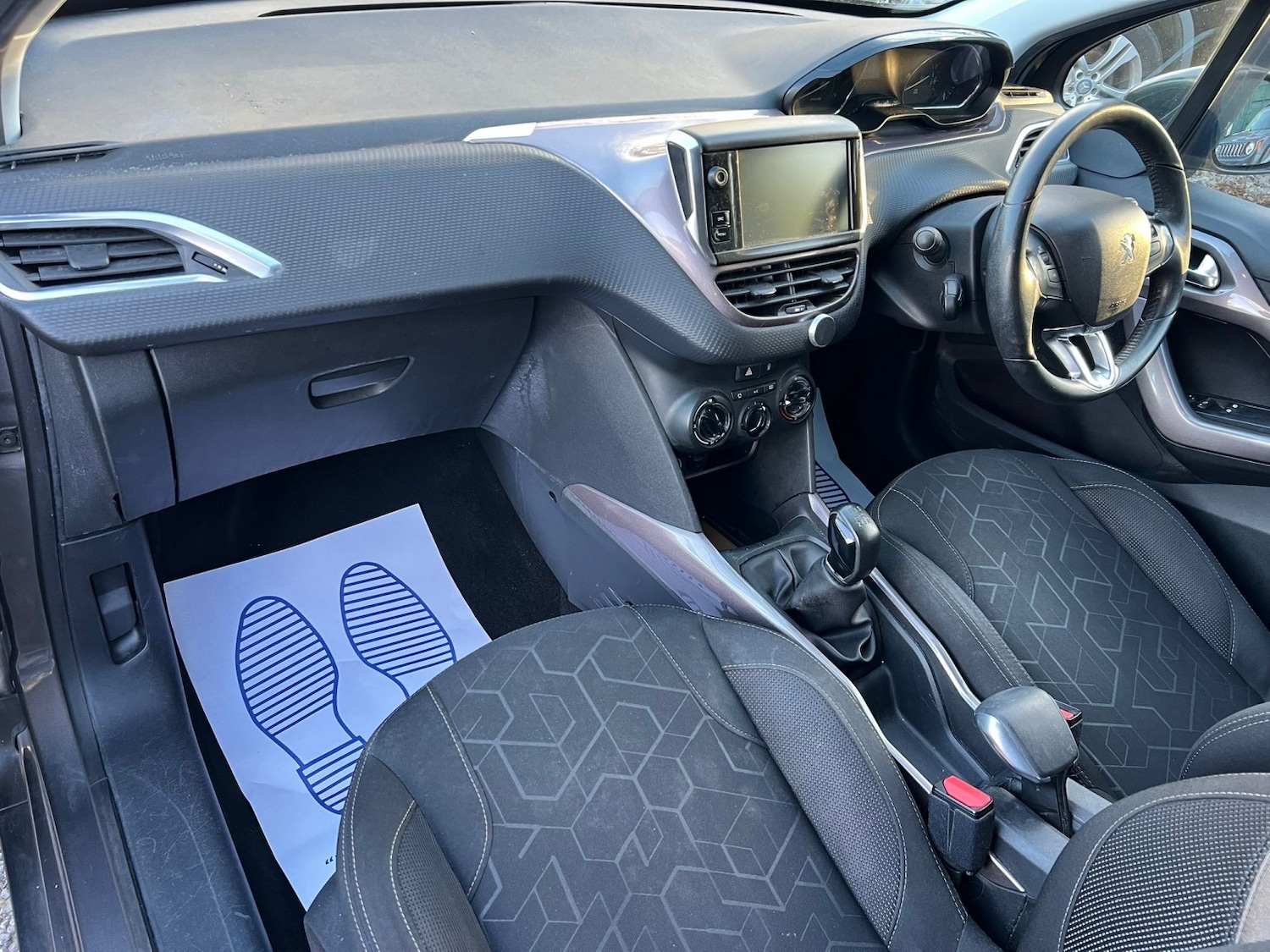 Used Peugeot 2008 2015 for sale - 76625384: Photo 16